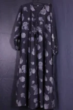 Charcoal Leaf-Print Abaya with Tassel Accent - Image 3